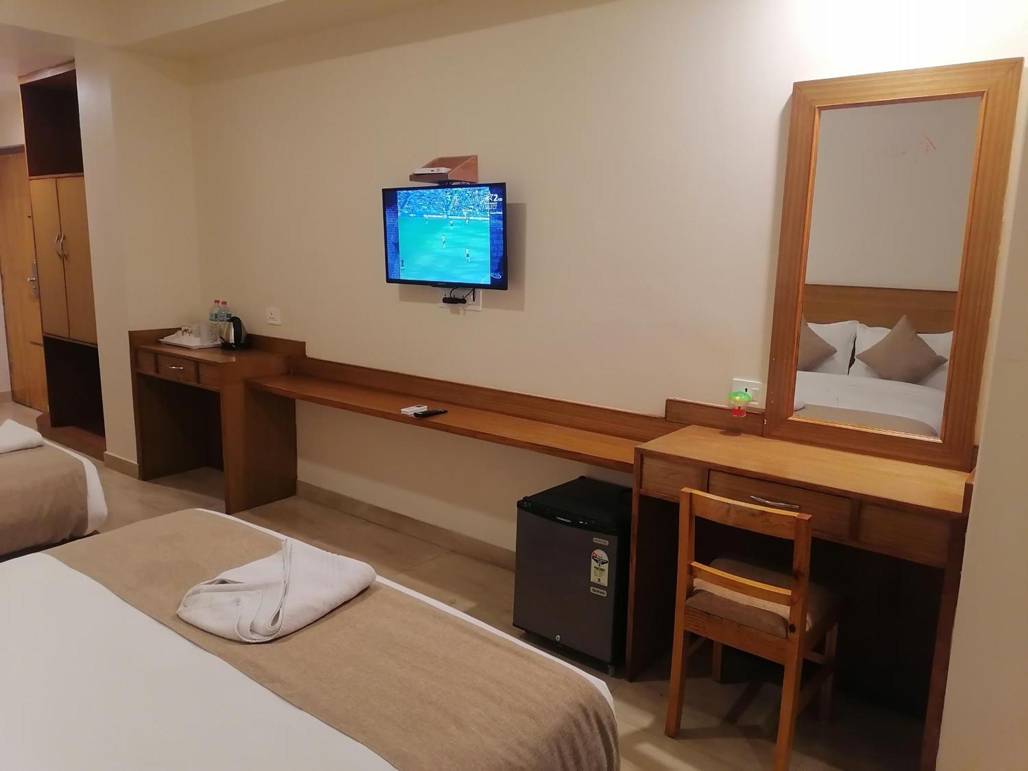 Urban Boutique Hotel โพคารา ภายนอก รูปภาพ